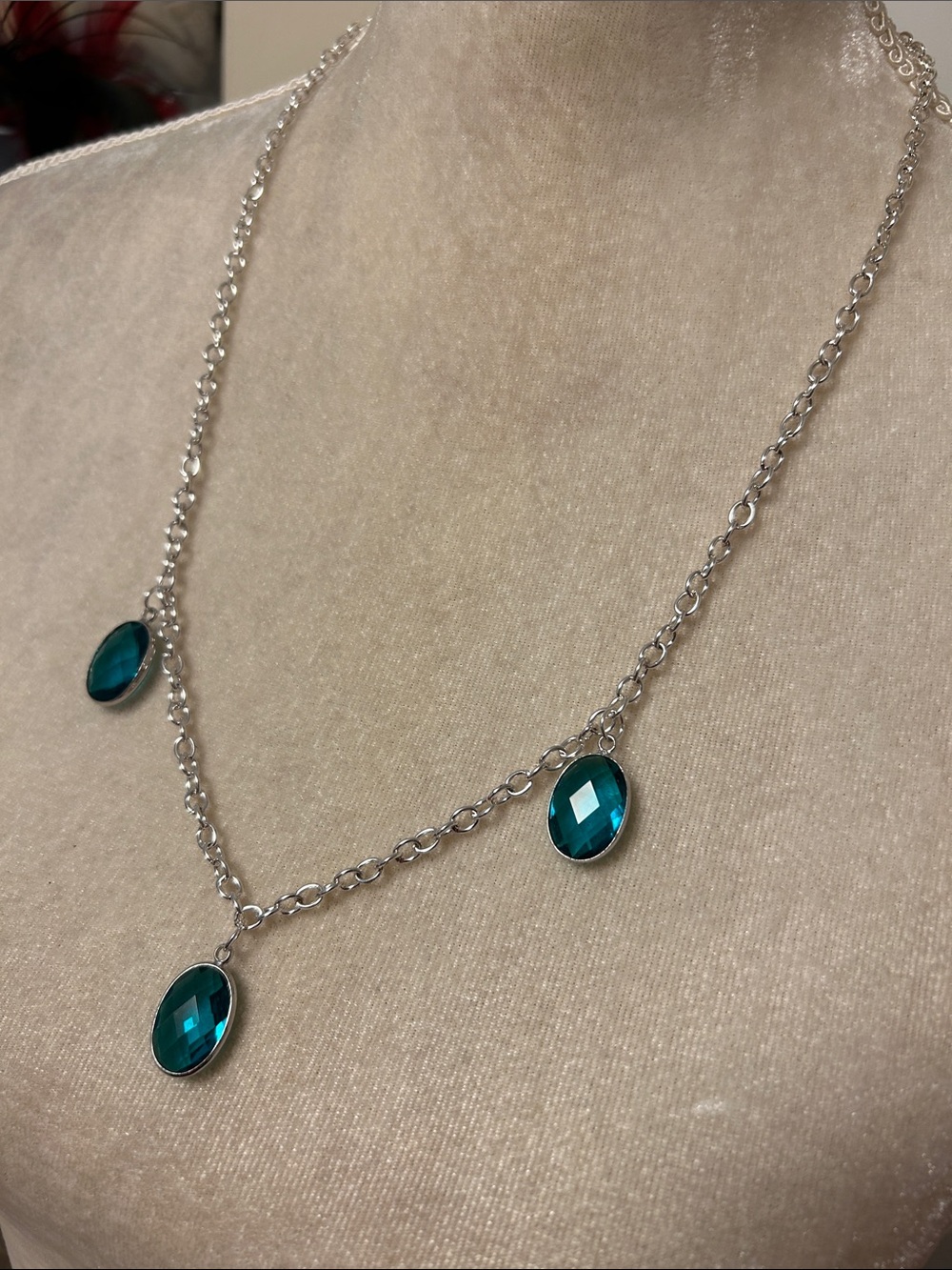 “London Blue” Color - Picture 3 of 12